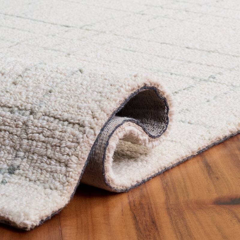 SAFAVIEH Handmade Genre Eilon Wool Rug