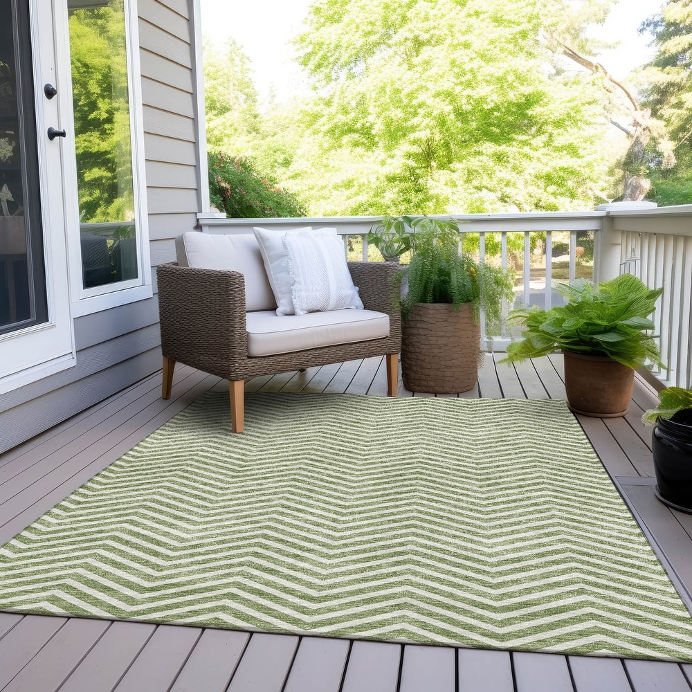 Machine Washable Indoor/ Outdoor Chantille Chevron Stripe Rug