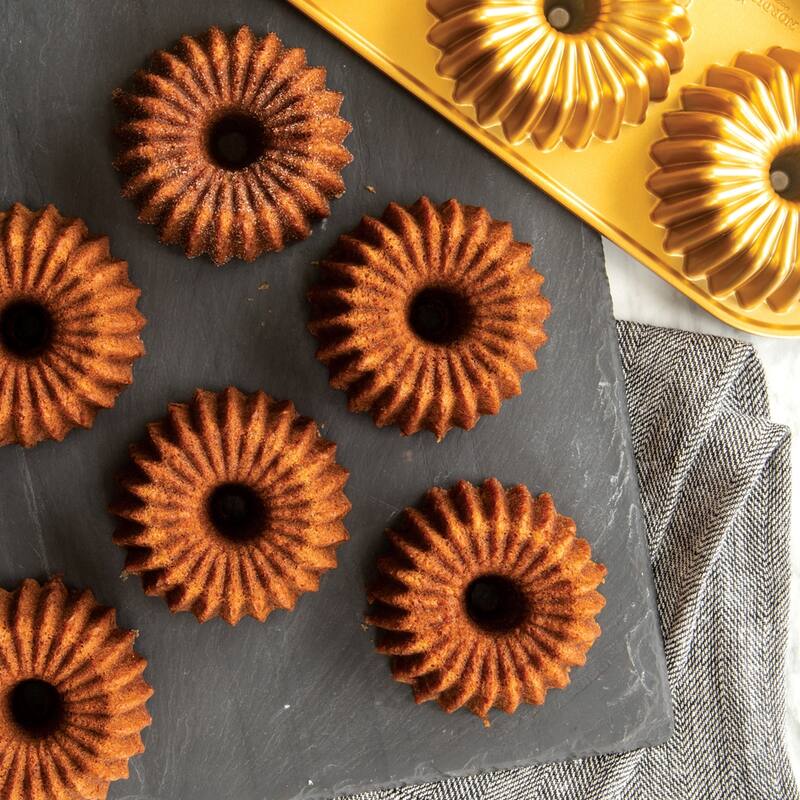 Nordic Ware Brilliance Bundtlette - Gold