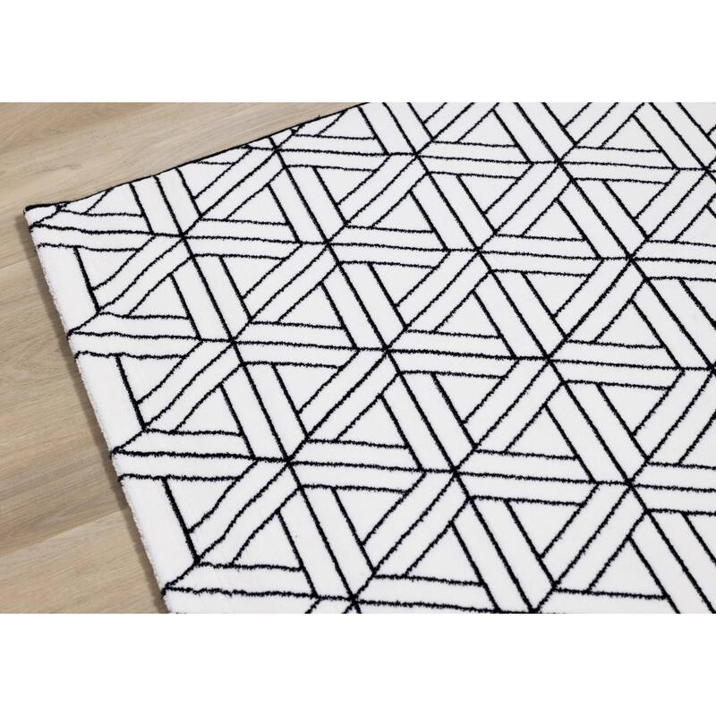 Iceland Collection - White/Black Interlock Rug