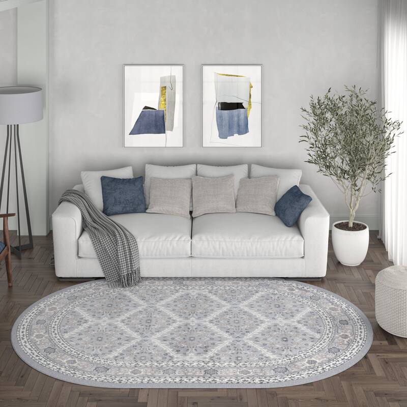 Carrington Traditional Oriental Indoor Area Rug - 5'3 x 7'3 - Grey