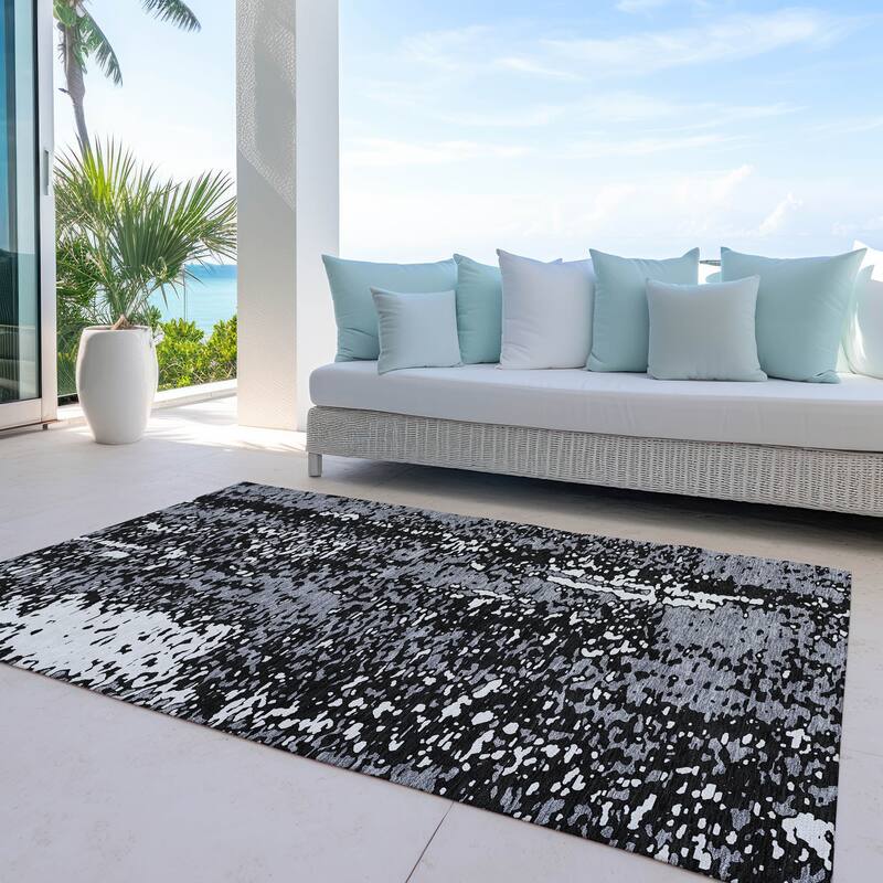 Machine Washable Indoor/ Outdoor Modern Abstract Chantille Rug - Black - 10' x 14'