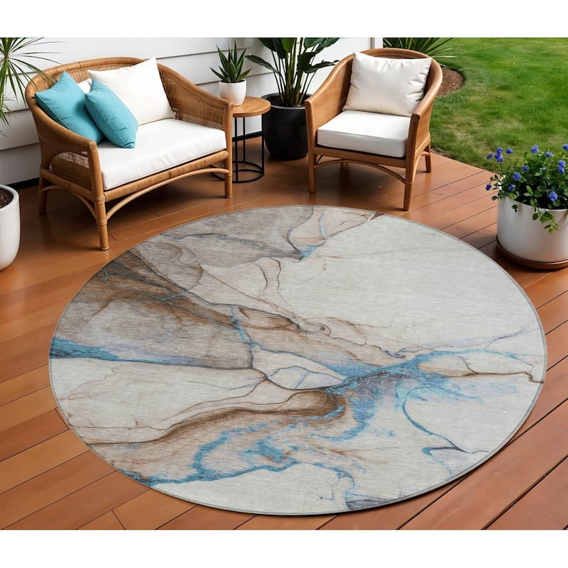 HomeRoots Abstract Modern Rectangle Outdoor Rug - 8' Round