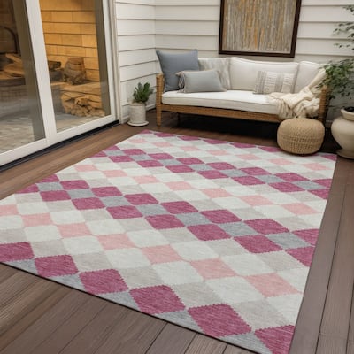 Machine Washable Indoor/ Outdoor Modern Mosaic Chantille Rug