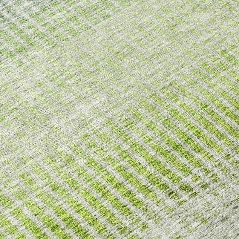 Machine Washable Indoor/ Outdoor Contemporary Stripes Chantille Rug