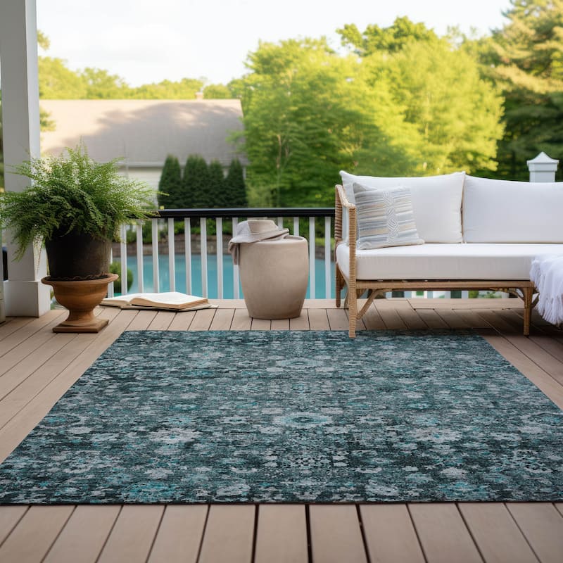 Machine Washable Indoor/ Outdoor Chantille Traditional Vintage Floral Rug