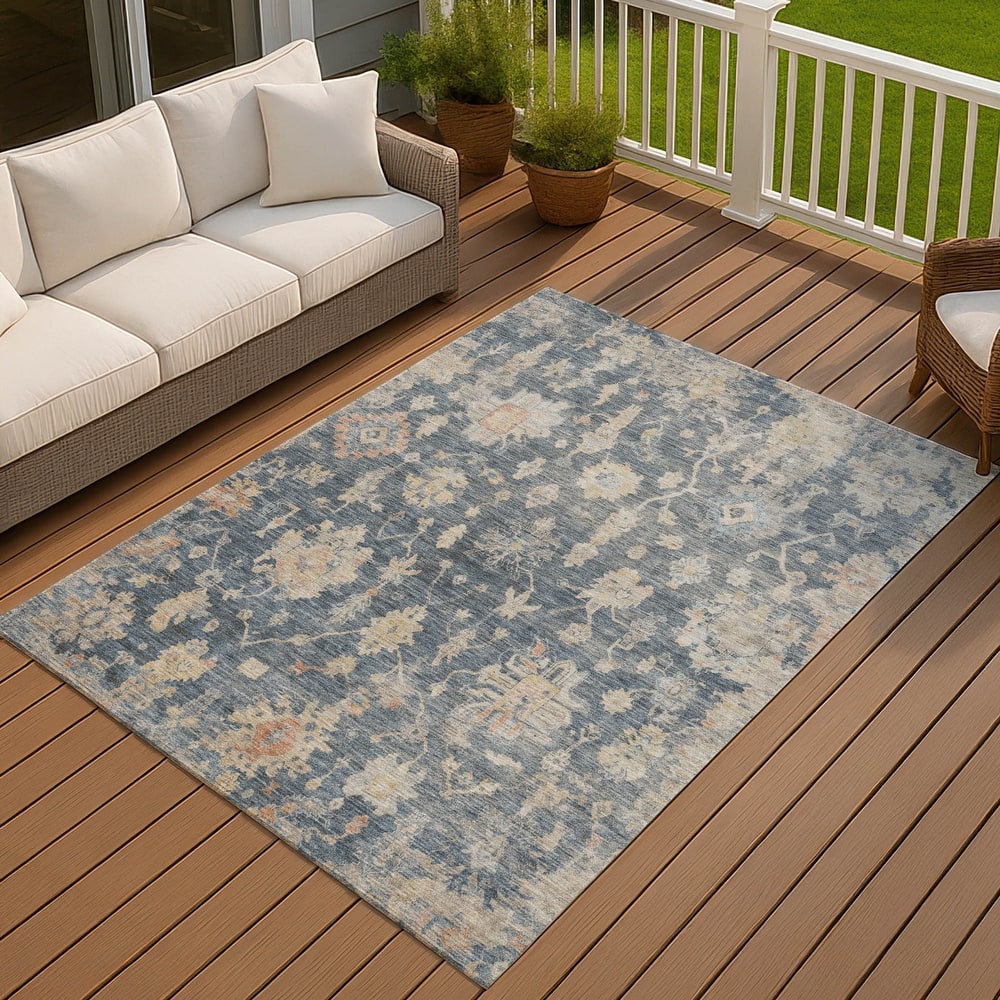 Machine Washable Indoor/ Outdoor Casual Traditional Chantille Rug