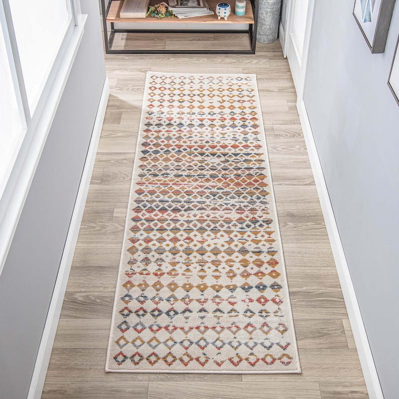 Superior Numair Abstract Geometric Diamonds Indoor Runner or Area Rug