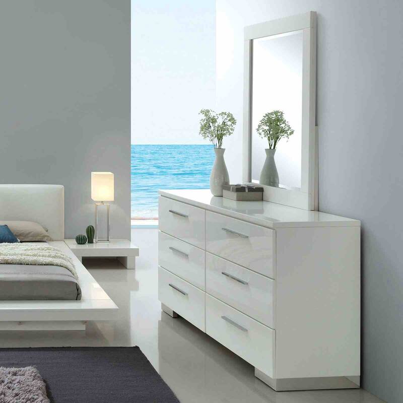 White Contemporary Low Porfile Bedroom Furniture Set with USB Charger Nightstand
