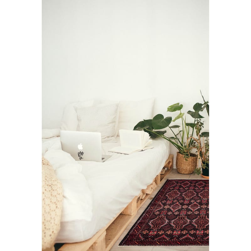 ECARPETGALLERY Hand-knotted Baluch Black, Red Wool Rug - 3'2 x 5'10