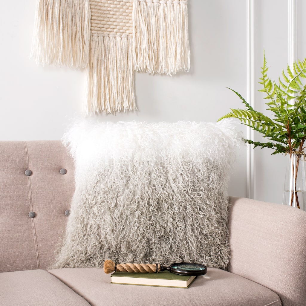 SAFAVIEH Mileva Sheep Skin White/ Grey 20-inch Pillow