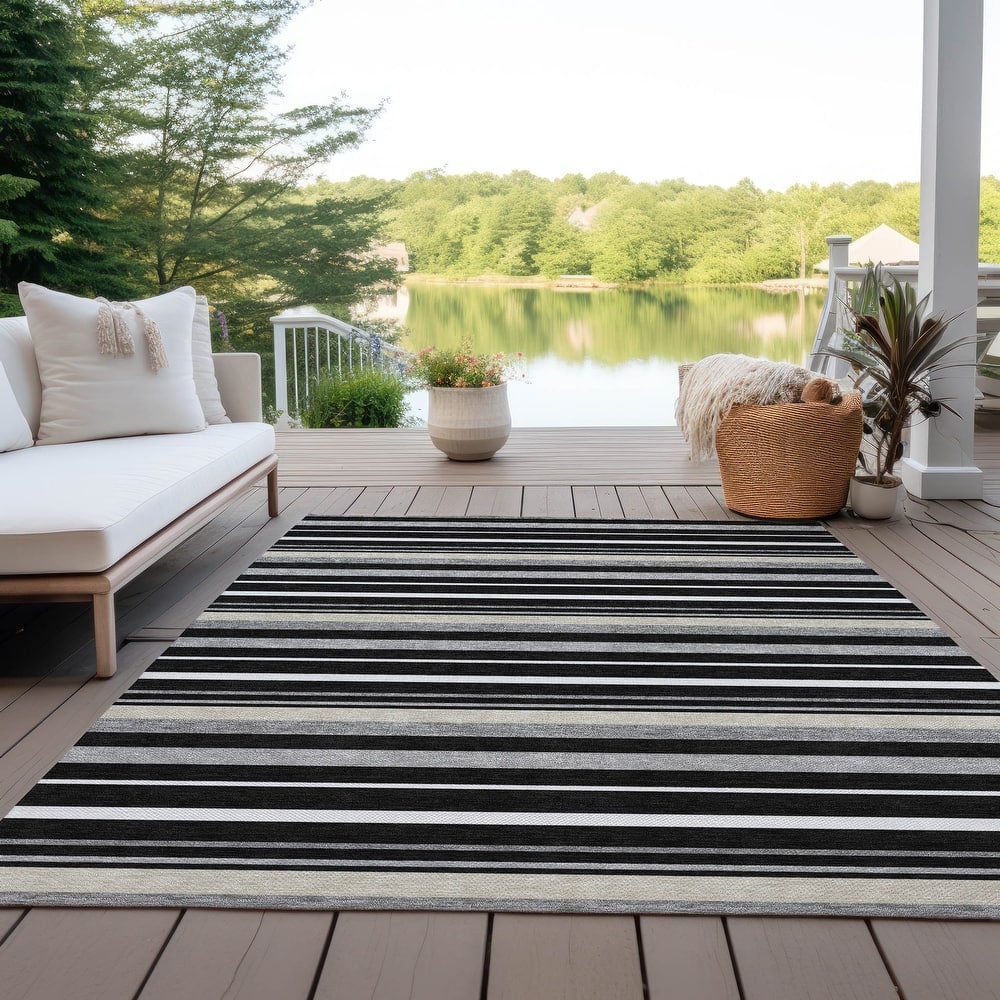 Machine Washable Indoor/ Outdoor Chantille Contemporary Stripes Rug
