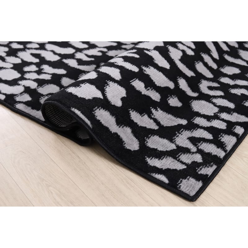 Dream Collection Animal Print Moroccan Motif Black and Grey Rug