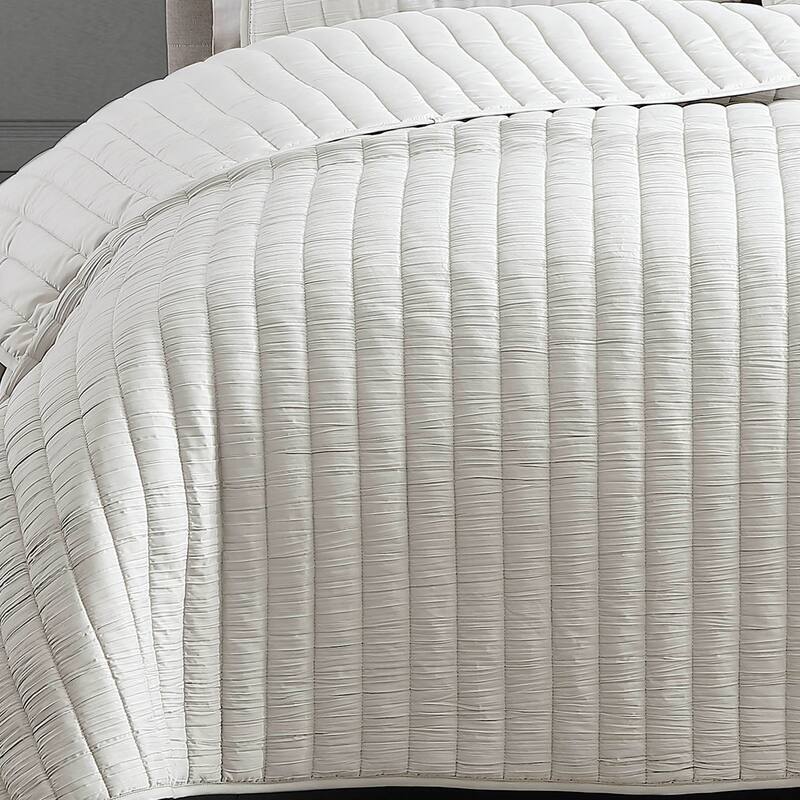 Riverbrook Home Moonstone 3 Piece Quilt Set
