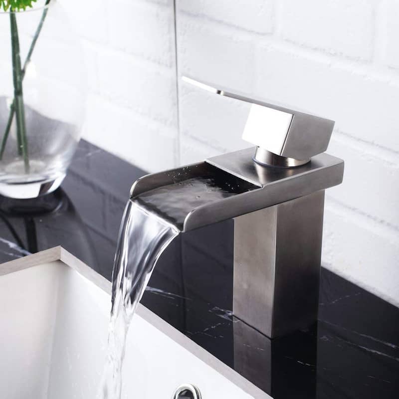 Modern Single Handle Single Hole Bathroom Sink Faucet with Anti Corrosion, Anti Rust, Anti Stain and Scratch