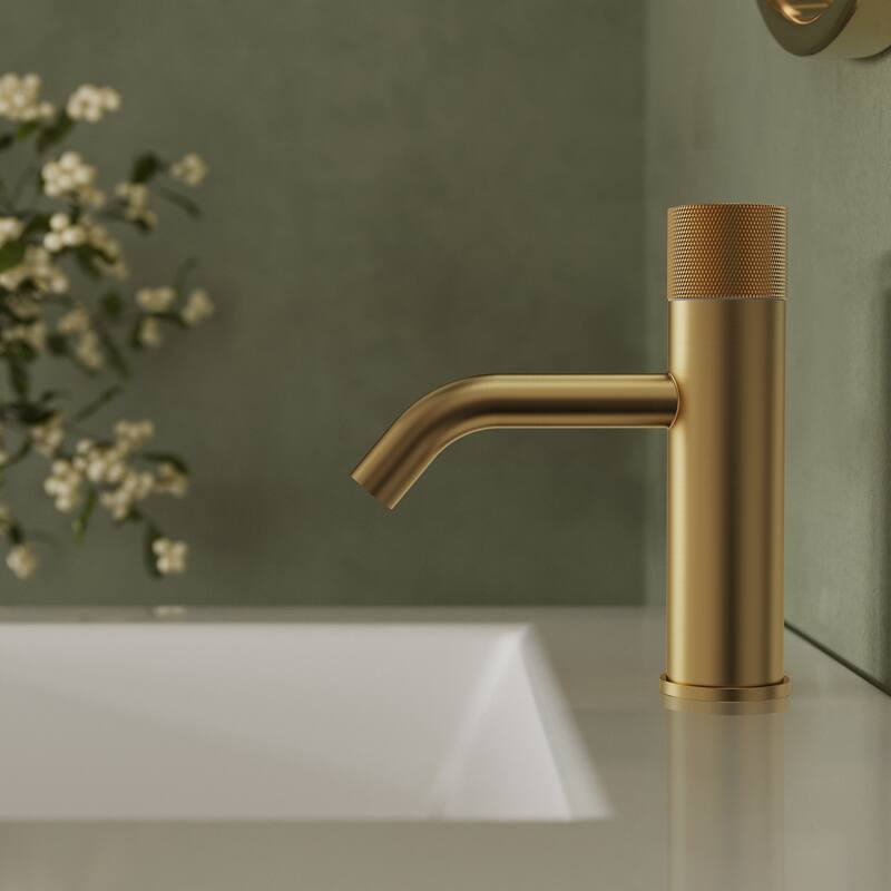 Modern 1-Handle Single Hole Bathroom Faucet with Anti-Slip Handle