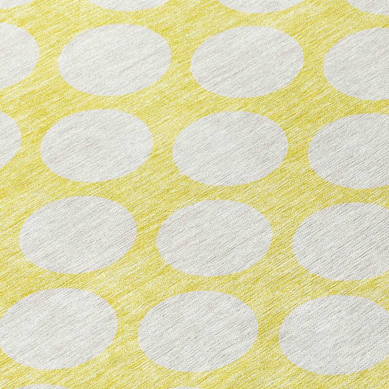 Machine Washable Indoor/ Outdoor Chantille Modern Dots Rug