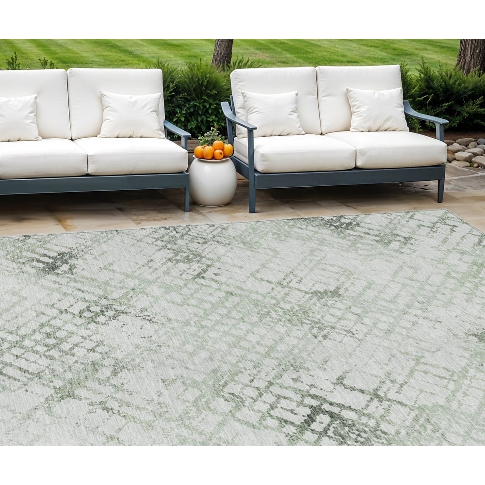 HomeRoots Geometric Transitional Rectangle Outdoor Rug