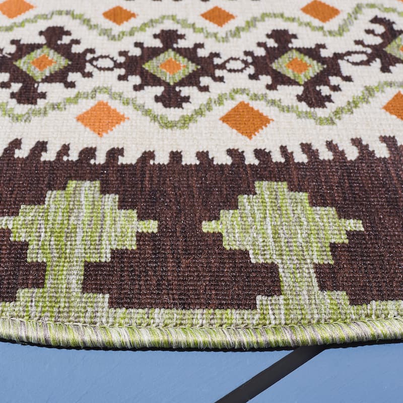 SAFAVIEH Veranda Eyvor Indoor/ Outdoor Waterproof Patio Backyard Rug