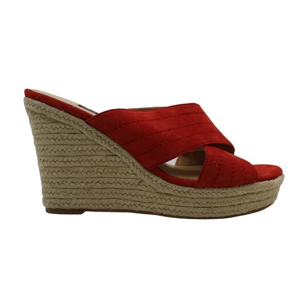 girls red wedges