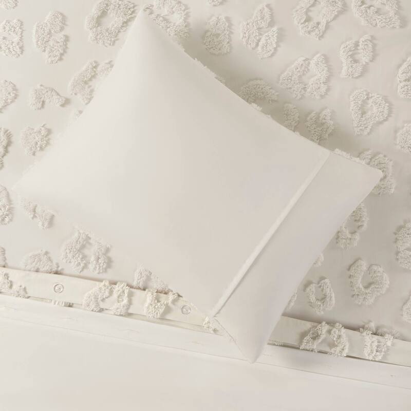 Intelligent Design Larissa Animal Chenille Duvet Cover Set