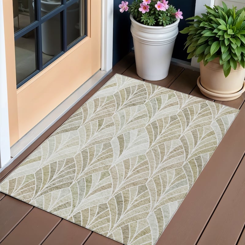 HomeRoots Geometric Transitional Rectangle Outdoor Rug - 3' x 5'