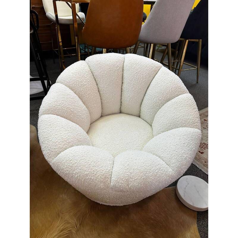 Bibi II Lounge Chair (Boucle Fabric)