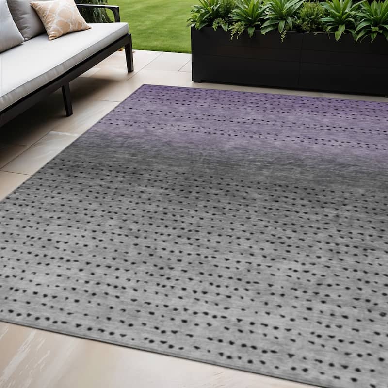 HomeRoots Abstract Transitional Rectangle Outdoor Rug - 5' X 8'