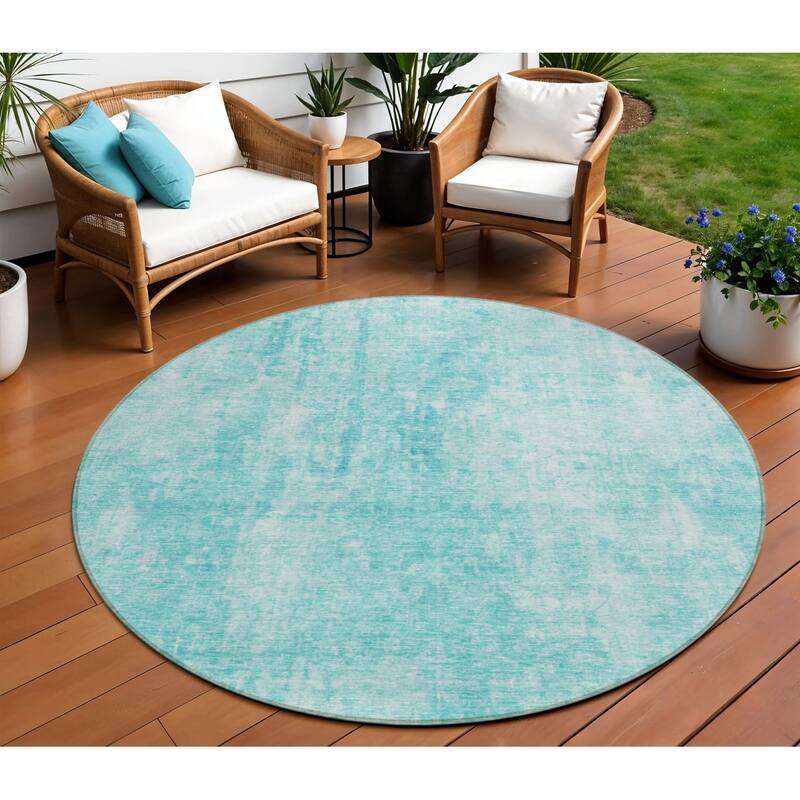 HomeRoots Abstract Transitional Rectangle Outdoor Rug - 8' Round