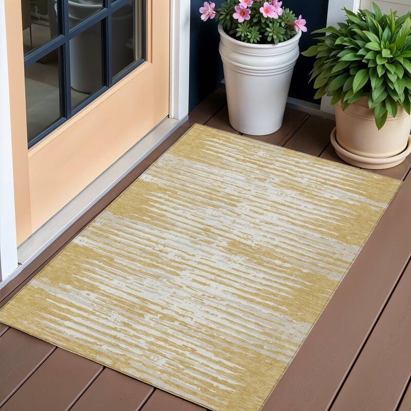 HomeRoots Striped Transitional Rectangle Outdoor Rug - 3' x 5'