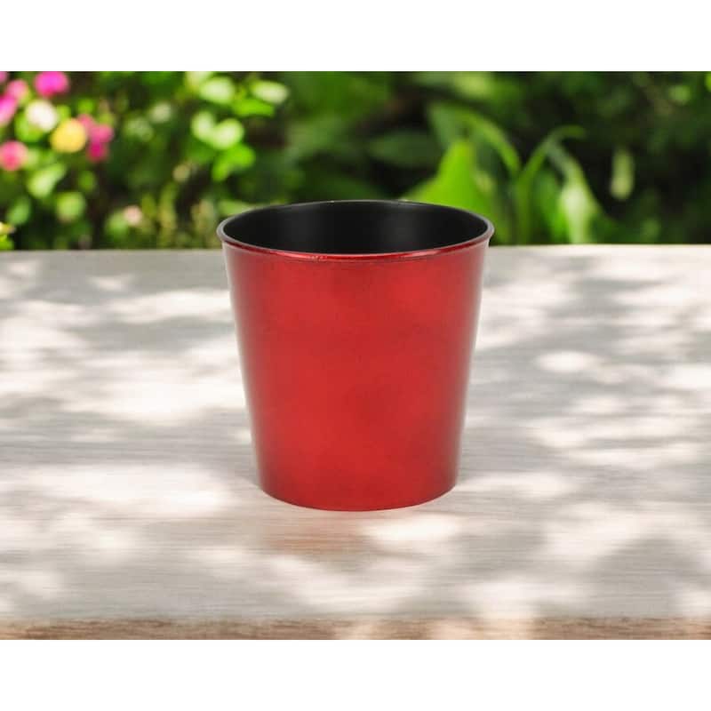 HomeRoots 5" Red Recycled Plastic Indoor Outdoor Round Nursery Pot - Red