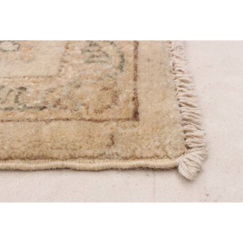 ECARPETGALLERY Hand-knotted Peshawar Oushak Ivory Wool Rug - 6'6 x 9'7