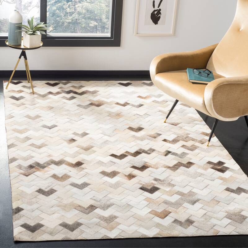 SAFAVIEH Handmade Studio Leather Momo Modern Leather Rug - 4' x 6' - Grey