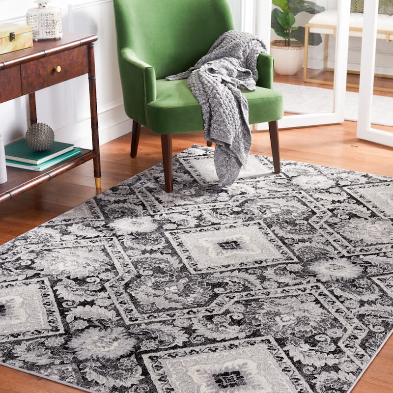 SAFAVIEH Brentwood Blagoyka Traditional Rug - 6'7" Square - Black/Ivory