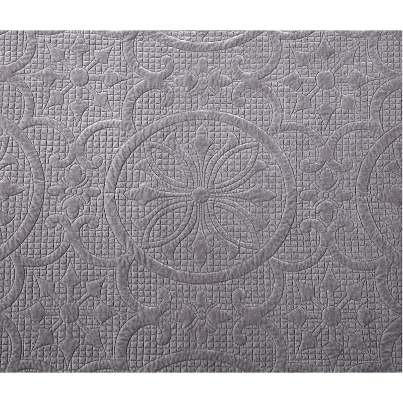 Estate Collection Joanna Velvet Quilt Set