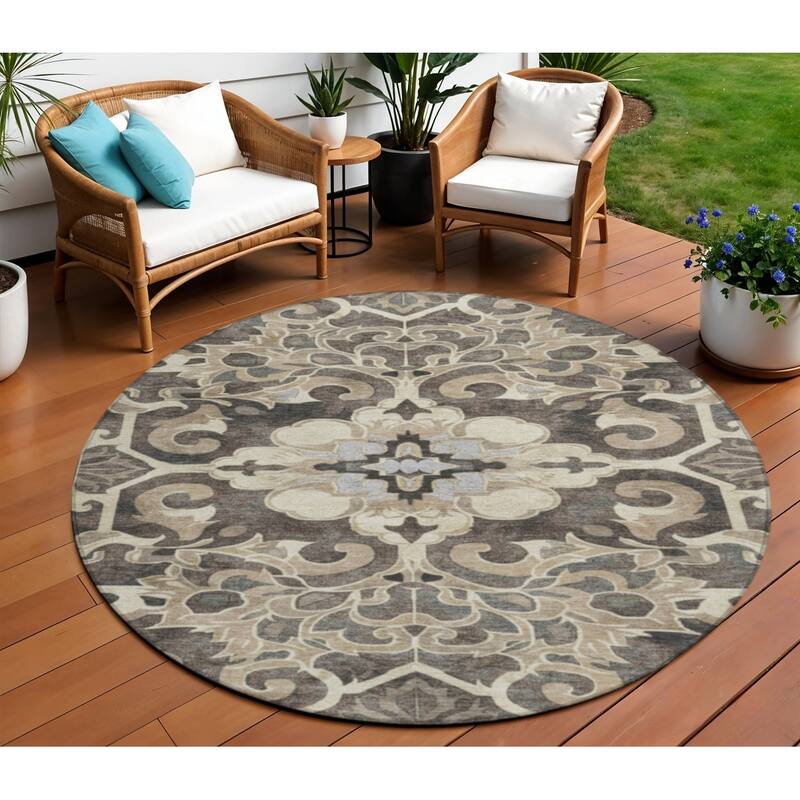 HomeRoots Damask Traditional Rectangle Outdoor Rug - 8' Round