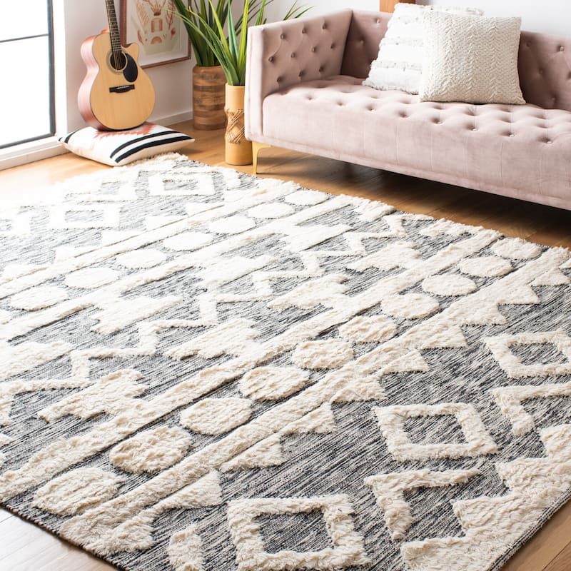 SAFAVIEH Handmade Kenya Klaudija Moroccan Wool Rug