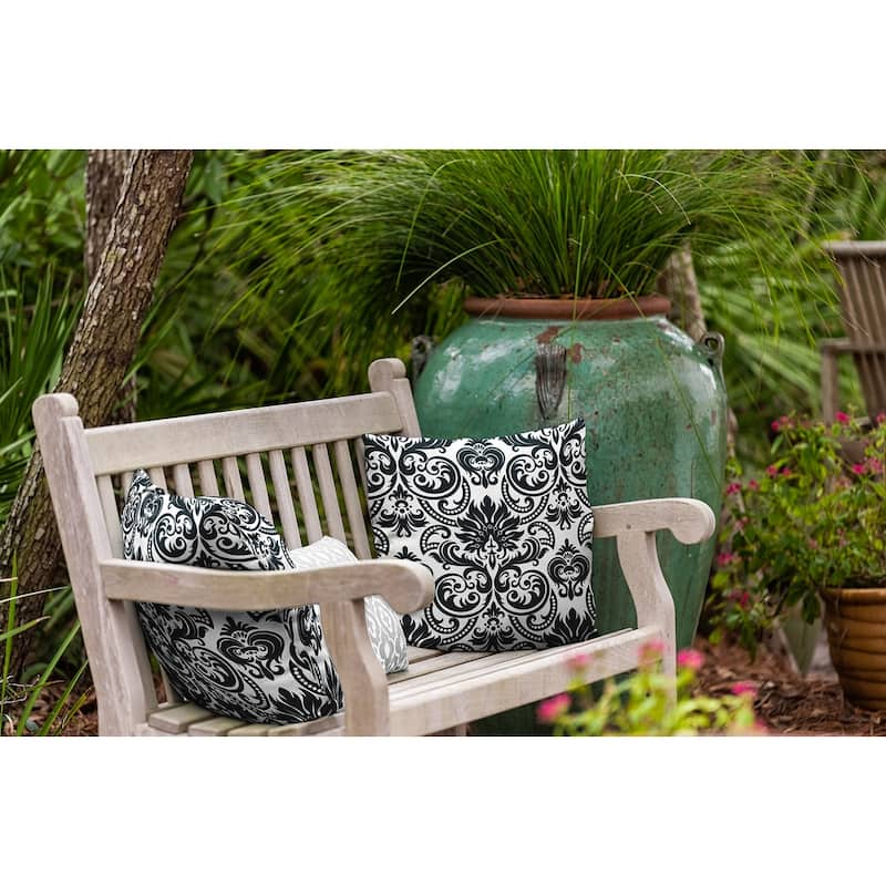 Alexys Indoor/Outdoor Throw Pillow