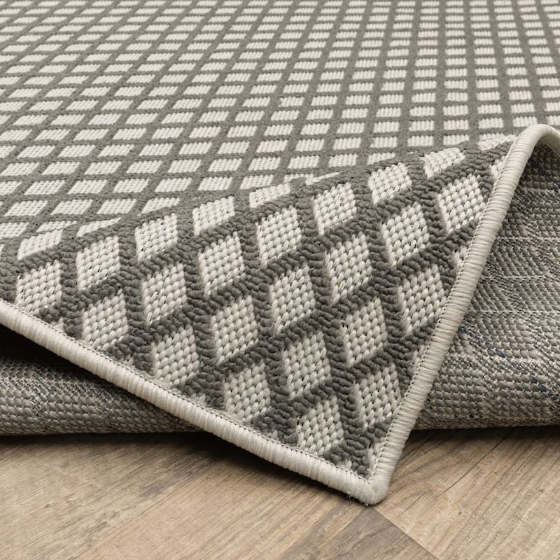 Vista Home Talcot Diamond Relief Gray Indoor/ Outdoor Area Rug
