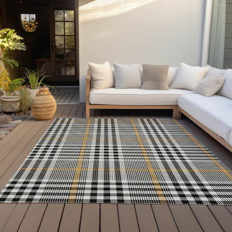 Machine Washable Indoor/ Outdoor Plaid Chantille Rug