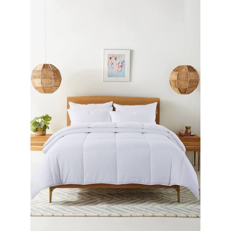 Cozy Down Alternative Reversible Comforter - King - White