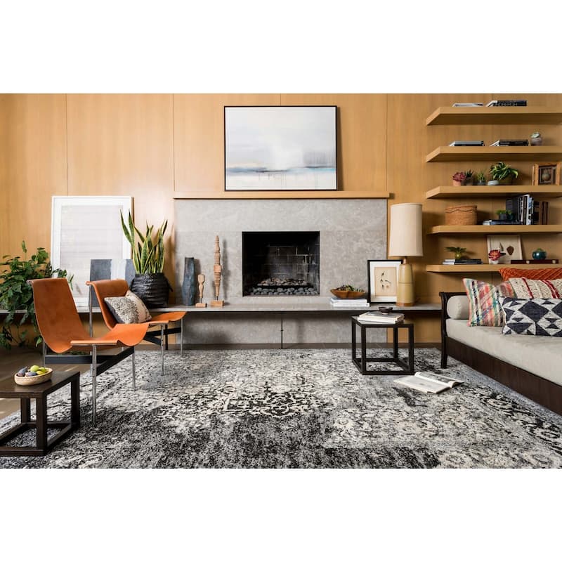 Alexander Home Brentley Traditional Distressed Medallion Area Rug