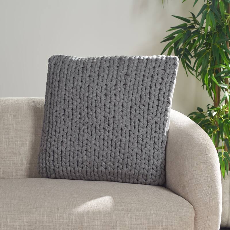SAFAVIEH Snowflake 20-inch Pillow