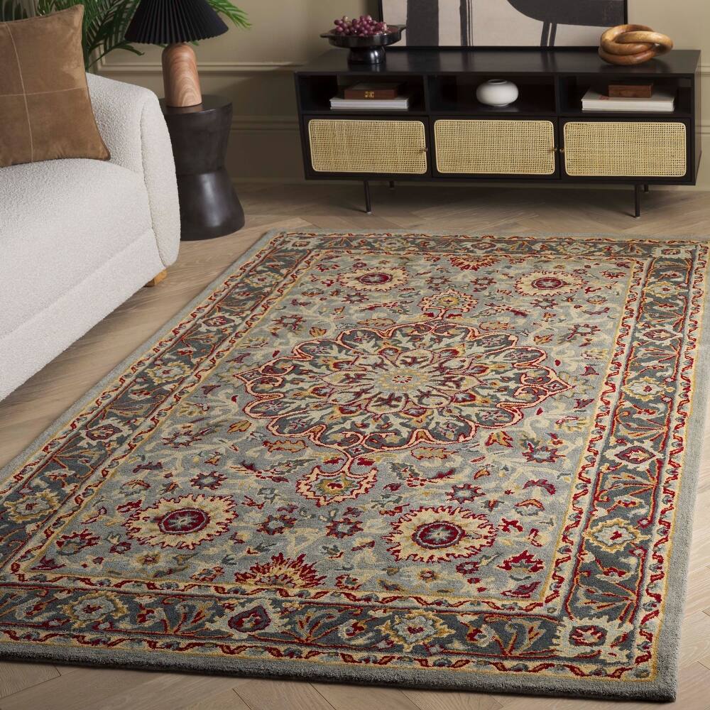 SAFAVIEH Handmade Heritage Leaf Stamp Traditional Wool Rug