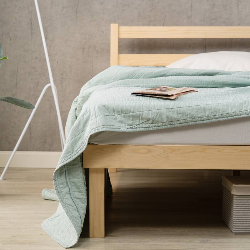 Priage by ZINUS Pine Wood Platform Bed Frame with Headboard