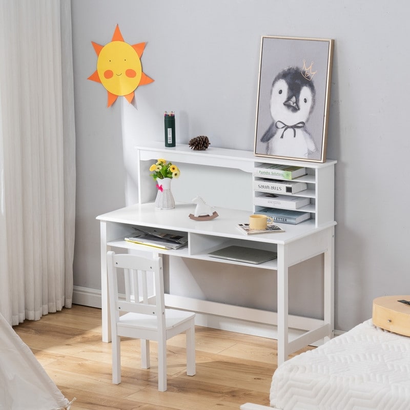 https://ak1.ostkcdn.com/images/products/is/images/direct/04c5d0adcda34fd23c9eb5e899d88927dcefc329/Home-Use-Kids-Desk-and-Chair-Set-with-5-layer-Desktop.jpg