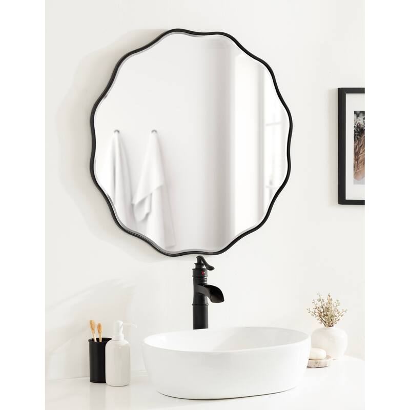 Kate and Laurel Viona Round Scalloped Mirror