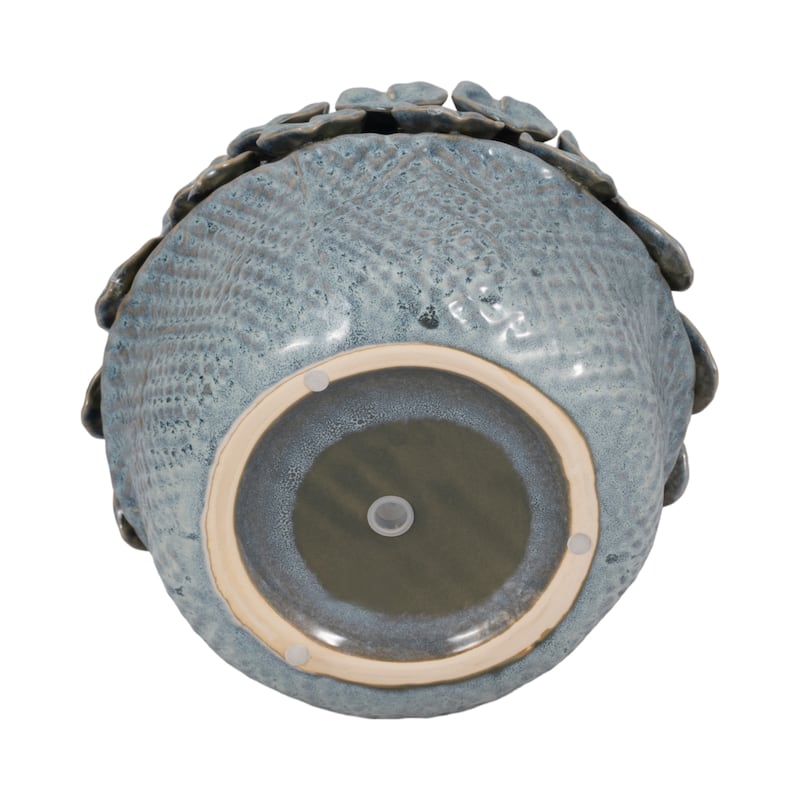 Stylish Ceramic Planter with Sculptural Leaf Heart Details