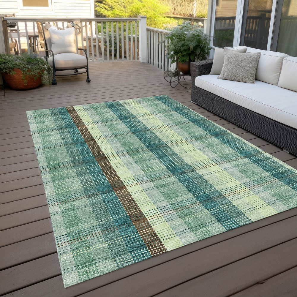 Machine Washable Indoor/ Outdoor Modern Plaid Chantille Rug