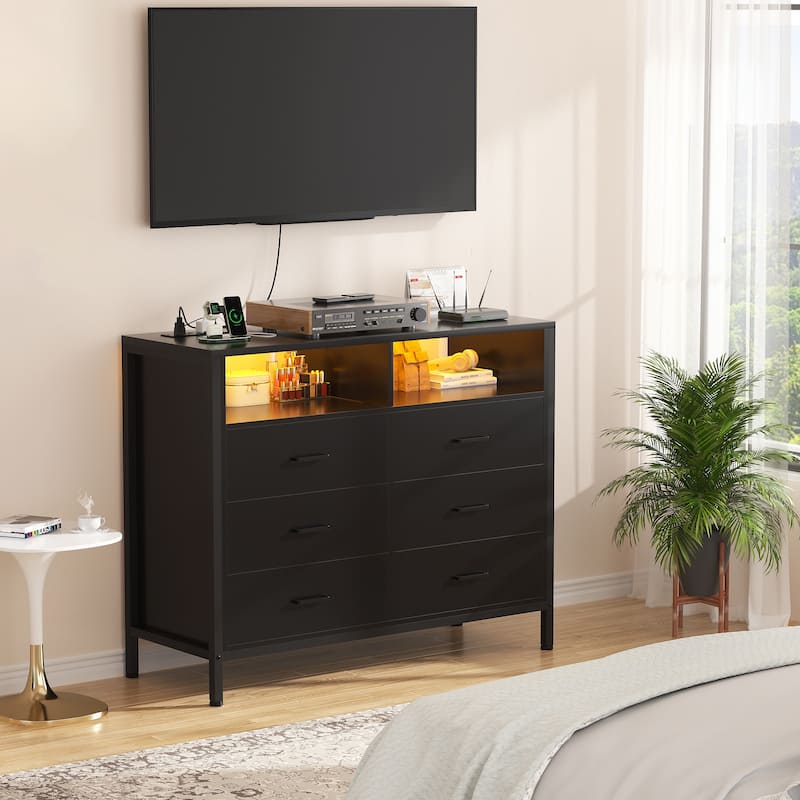 Chest of Drawers with LED Lights and Outlets,Wood Drawer Dresser for Clothes Storage